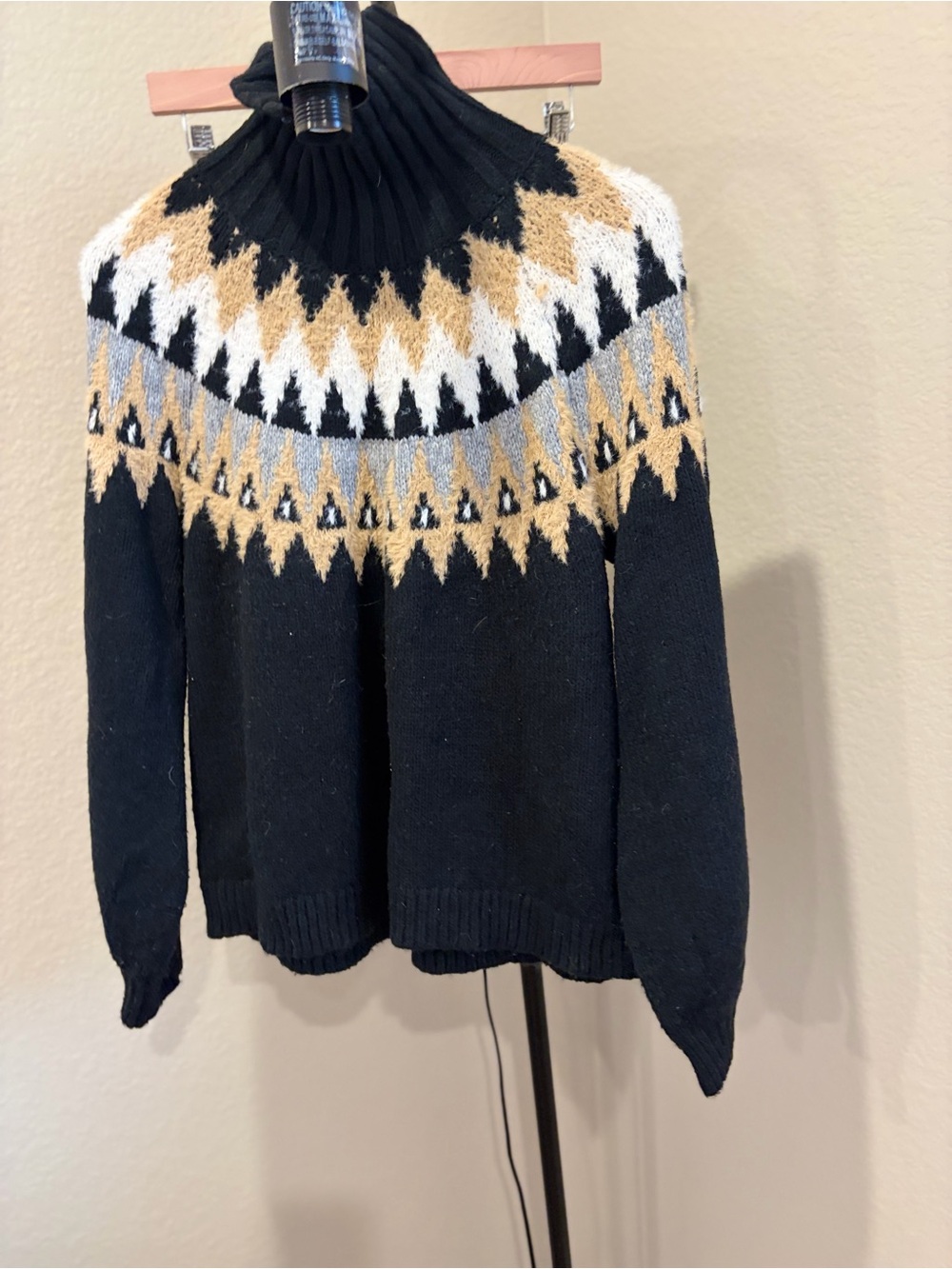 Ann Taylor Black and Cream Textured Knit